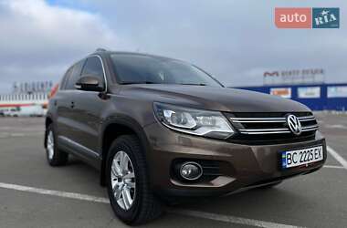 Внедорожник / Кроссовер Volkswagen Tiguan 2014 в Львове