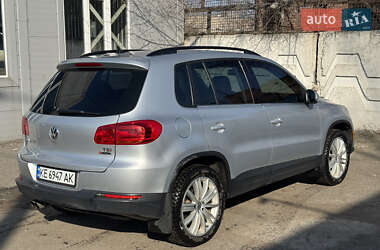 Внедорожник / Кроссовер Volkswagen Tiguan 2015 в 