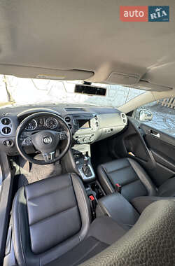 Внедорожник / Кроссовер Volkswagen Tiguan 2015 в 