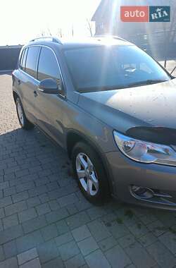 Позашляховик / Кросовер Volkswagen Tiguan 2010 в Городку