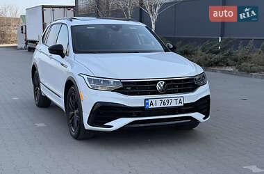 Внедорожник / Кроссовер Volkswagen Tiguan 2022 в Киеве