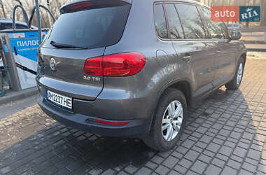 Внедорожник / Кроссовер Volkswagen Tiguan 2012 в 