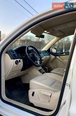 Позашляховик / Кросовер Volkswagen Tiguan 2011 в Миколаєві