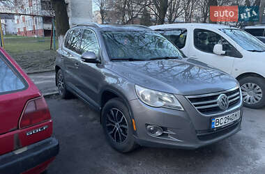 Внедорожник / Кроссовер Volkswagen Tiguan 2010 в Львове