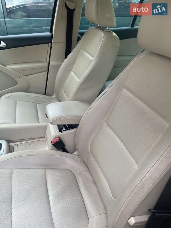 Внедорожник / Кроссовер Volkswagen Tiguan 2010 в Львове фото 13 Внедорожник / Кроссовер Volkswagen Tiguan 2010 в Львове