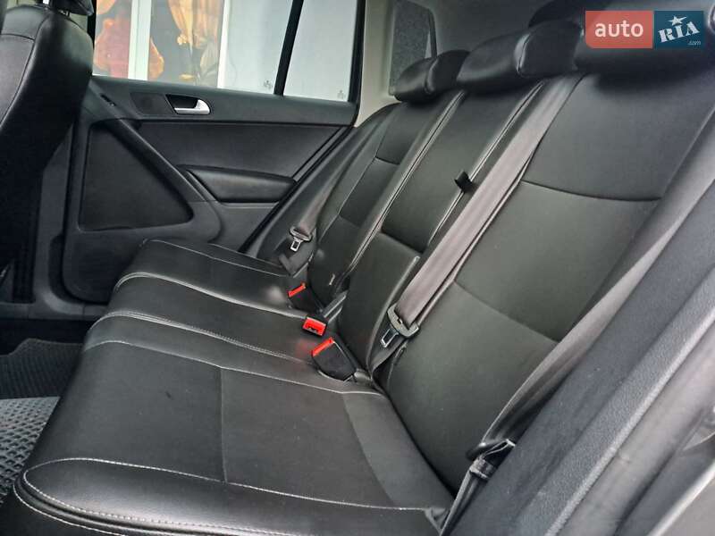 Внедорожник / Кроссовер Volkswagen Tiguan 2012 в Славуте