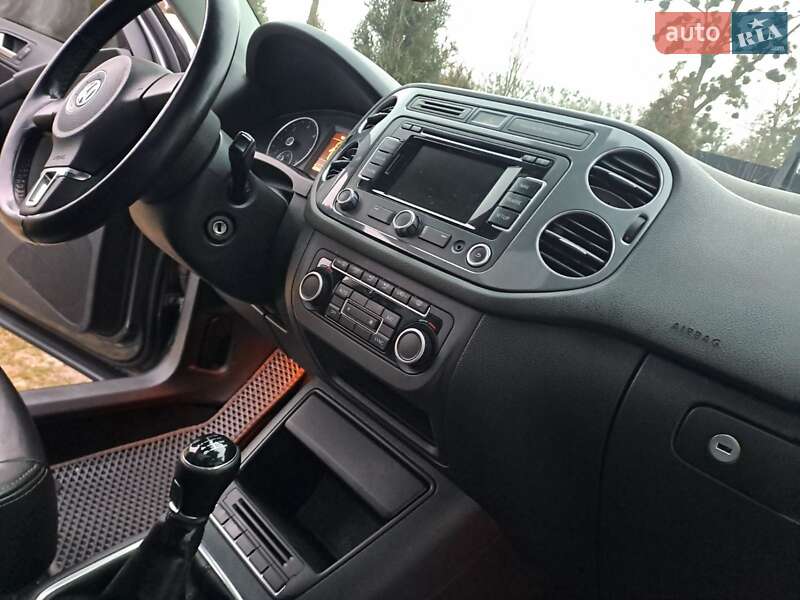 Внедорожник / Кроссовер Volkswagen Tiguan 2012 в Славуте