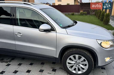 Внедорожник / Кроссовер Volkswagen Tiguan 2009 в 