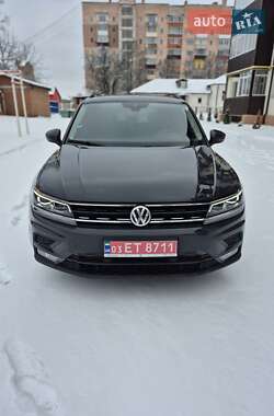 Внедорожник / Кроссовер Volkswagen Tiguan 2018 в Ромнах