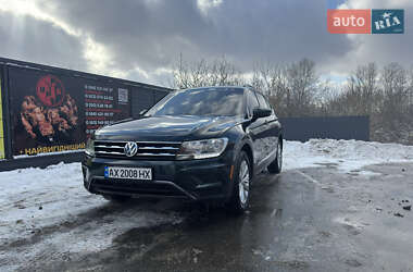 Внедорожник / Кроссовер Volkswagen Tiguan 2018 в 