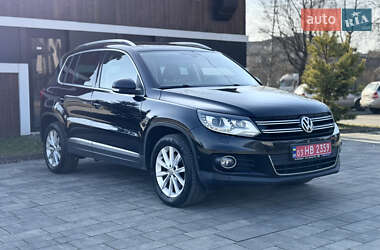 Внедорожник / Кроссовер Volkswagen Tiguan 2012 в Тячеве