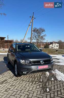 Внедорожник / Кроссовер Volkswagen Tiguan 2018 в Львове