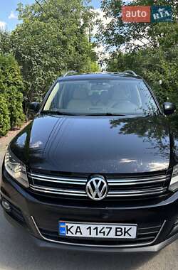 Внедорожник / Кроссовер Volkswagen Tiguan 2015 в Киеве