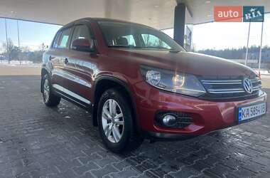 Внедорожник / Кроссовер Volkswagen Tiguan 2011 в Киеве