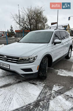 Внедорожник / Кроссовер Volkswagen Tiguan 2018 в Виннице