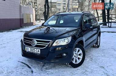 Позашляховик / Кросовер Volkswagen Tiguan 2008 в Києві