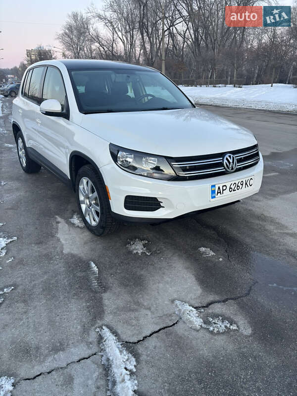 Внедорожник / Кроссовер Volkswagen Tiguan 2012 в Запорожье