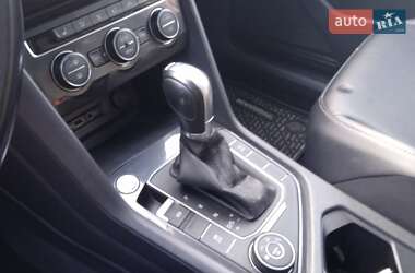 Внедорожник / Кроссовер Volkswagen Tiguan 2018 в 