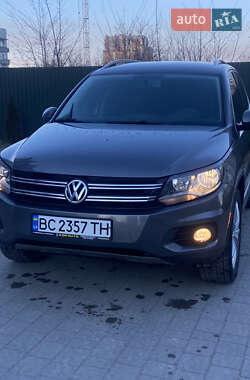 Внедорожник / Кроссовер Volkswagen Tiguan 2013 в 