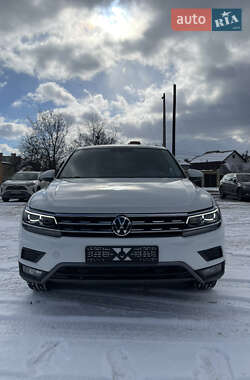 Внедорожник / Кроссовер Volkswagen Tiguan 2019 в Киеве