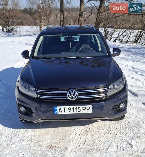 Внедорожник / Кроссовер Volkswagen Tiguan 2015 в Ворзеле