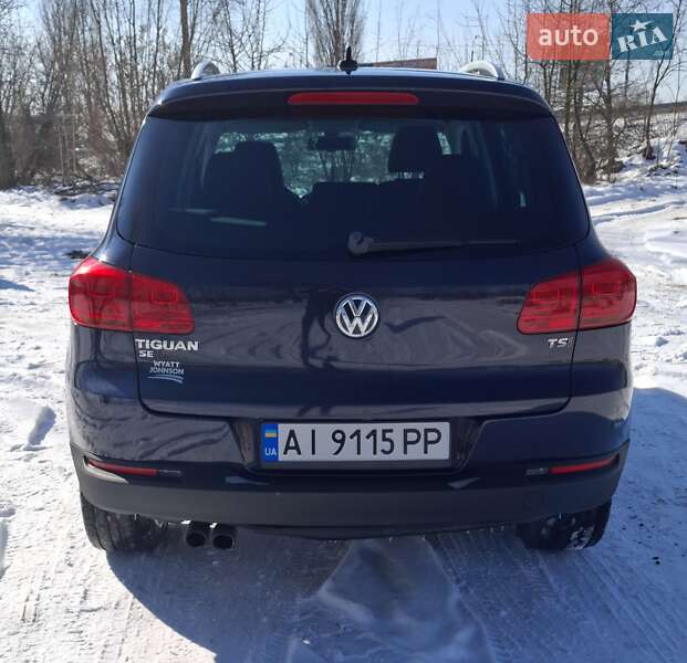 Внедорожник / Кроссовер Volkswagen Tiguan 2015 в Ворзеле