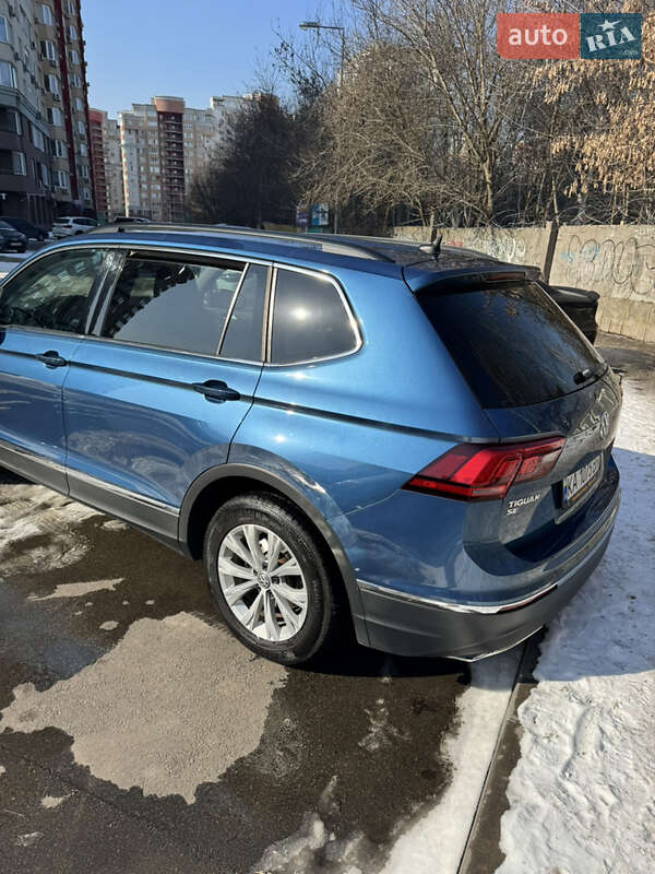 Внедорожник / Кроссовер Volkswagen Tiguan 2017 в Киеве фото 3 Внедорожник / Кроссовер Volkswagen Tiguan 2017 в Киеве