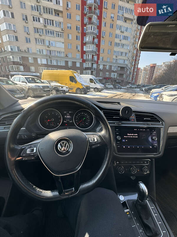 Внедорожник / Кроссовер Volkswagen Tiguan 2017 в Киеве фото 9 Внедорожник / Кроссовер Volkswagen Tiguan 2017 в Киеве
