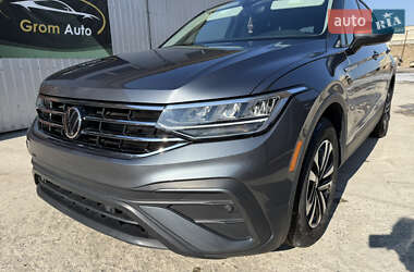 Позашляховик / Кросовер Volkswagen Tiguan 2023 в 