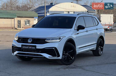 Внедорожник / Кроссовер Volkswagen Tiguan 2023 в Николаеве