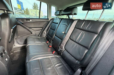 Внедорожник / Кроссовер Volkswagen Tiguan 2010 в 