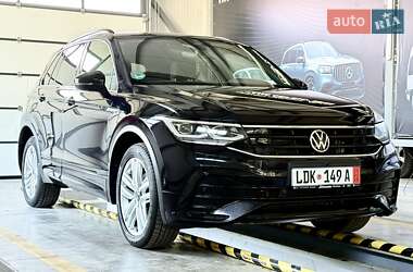 Позашляховик / Кросовер Volkswagen Tiguan 2021 в Чернівцях