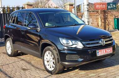 Внедорожник / Кроссовер Volkswagen Tiguan 2014 в Луцке