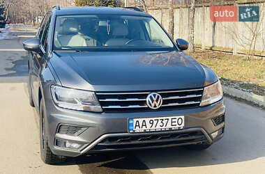 Позашляховик / Кросовер Volkswagen Tiguan 2017 в Києві