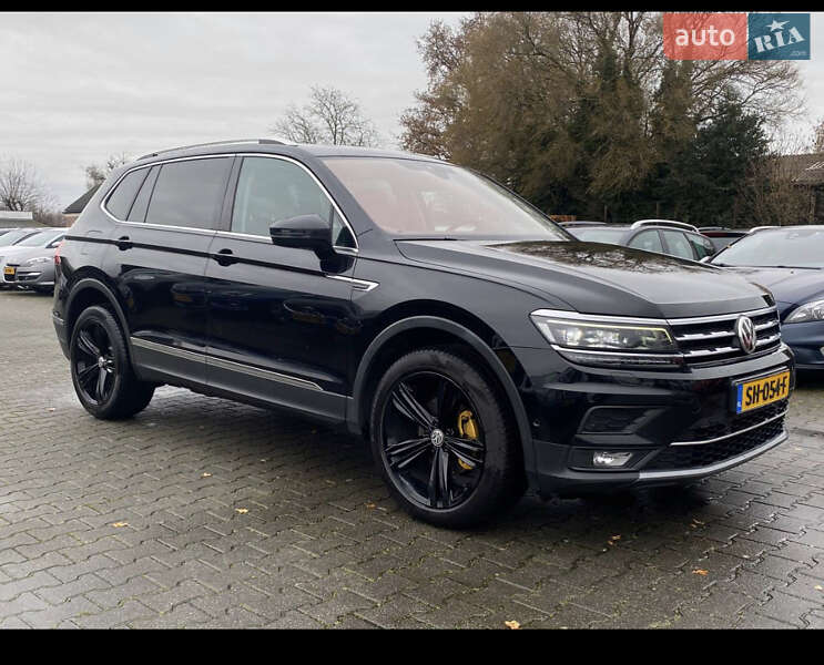 Внедорожник / Кроссовер Volkswagen Tiguan 2018 в Одессе