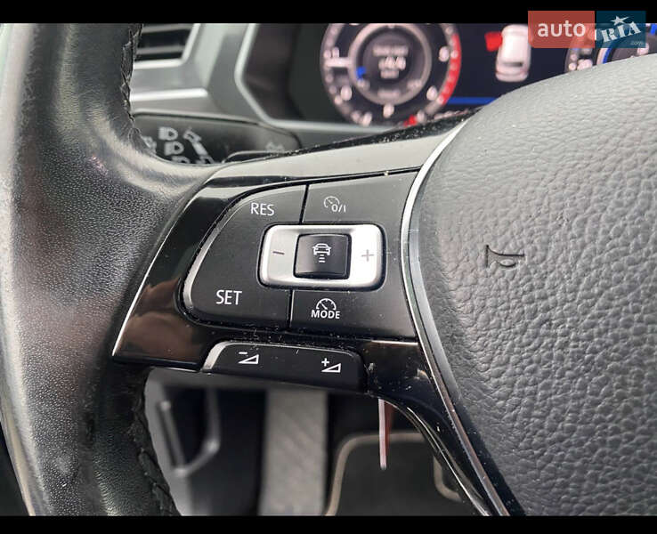 Внедорожник / Кроссовер Volkswagen Tiguan 2018 в Одессе