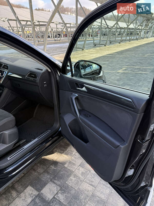 Внедорожник / Кроссовер Volkswagen Tiguan 2018 в Львове фото 14 Внедорожник / Кроссовер Volkswagen Tiguan 2018 в Львове