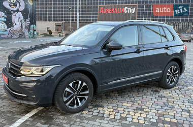 Позашляховик / Кросовер Volkswagen Tiguan 2021 в Луцьку