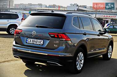 Позашляховик / Кросовер Volkswagen Tiguan 2017 в  фото 3 Позашляховик / Кросовер Volkswagen Tiguan 2017 в
