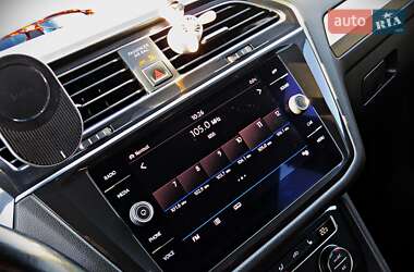 Позашляховик / Кросовер Volkswagen Tiguan 2017 в  фото 13 Позашляховик / Кросовер Volkswagen Tiguan 2017 в