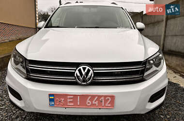 Внедорожник / Кроссовер Volkswagen Tiguan 2015 в Львове