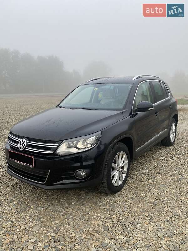 Позашляховик / Кросовер Volkswagen Tiguan 2013 в Чернівцях