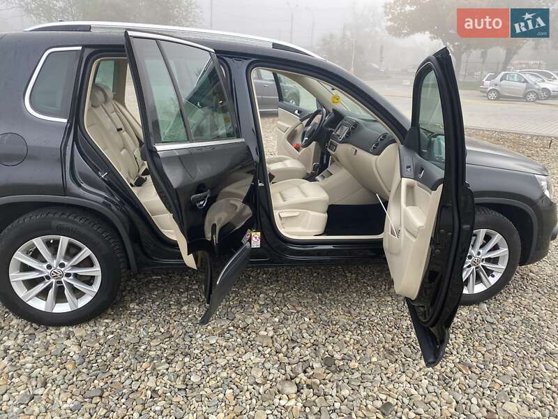Позашляховик / Кросовер Volkswagen Tiguan 2013 в Чернівцях