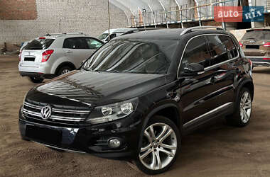 Позашляховик / Кросовер Volkswagen Tiguan 2012 в Чернігові