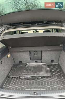 Внедорожник / Кроссовер Volkswagen Tiguan 2012 в 