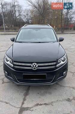 Внедорожник / Кроссовер Volkswagen Tiguan 2012 в 