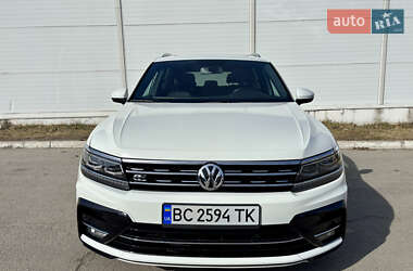 Внедорожник / Кроссовер Volkswagen Tiguan 2018 в Львове