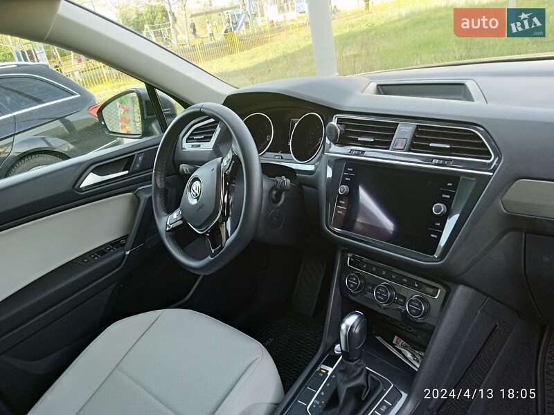 Внедорожник / Кроссовер Volkswagen Tiguan 2019 в Одессе