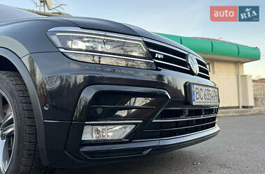 Внедорожник / Кроссовер Volkswagen Tiguan 2017 в 