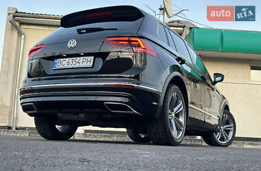 Внедорожник / Кроссовер Volkswagen Tiguan 2017 в 
